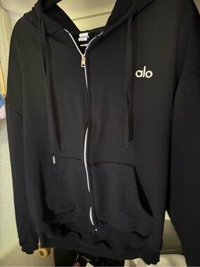 Alo zip up